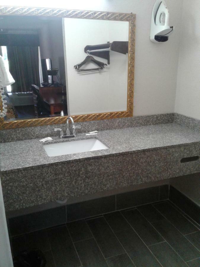 Budget Inn أندرسون المظهر الخارجي الصورة